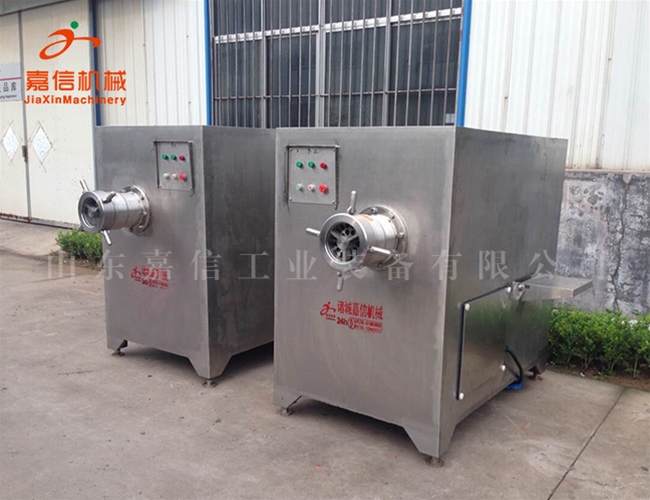 絞（jiǎo）肉機